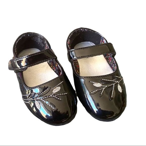 3/$15 ✨ George: Glossy Black Velcro Strap Flats - Picture 3 of 9